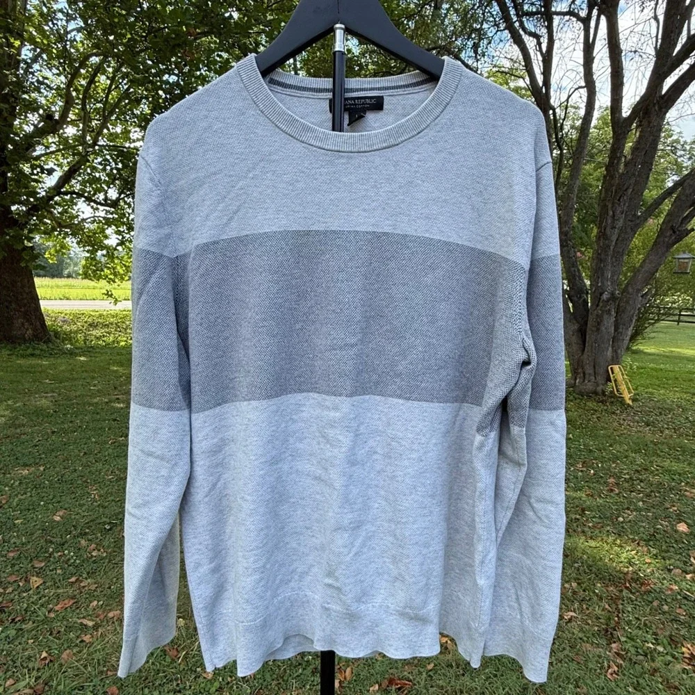 Banana Republic Mens Large Grey Supima Cotton Colorblock Striped Crew Sweater